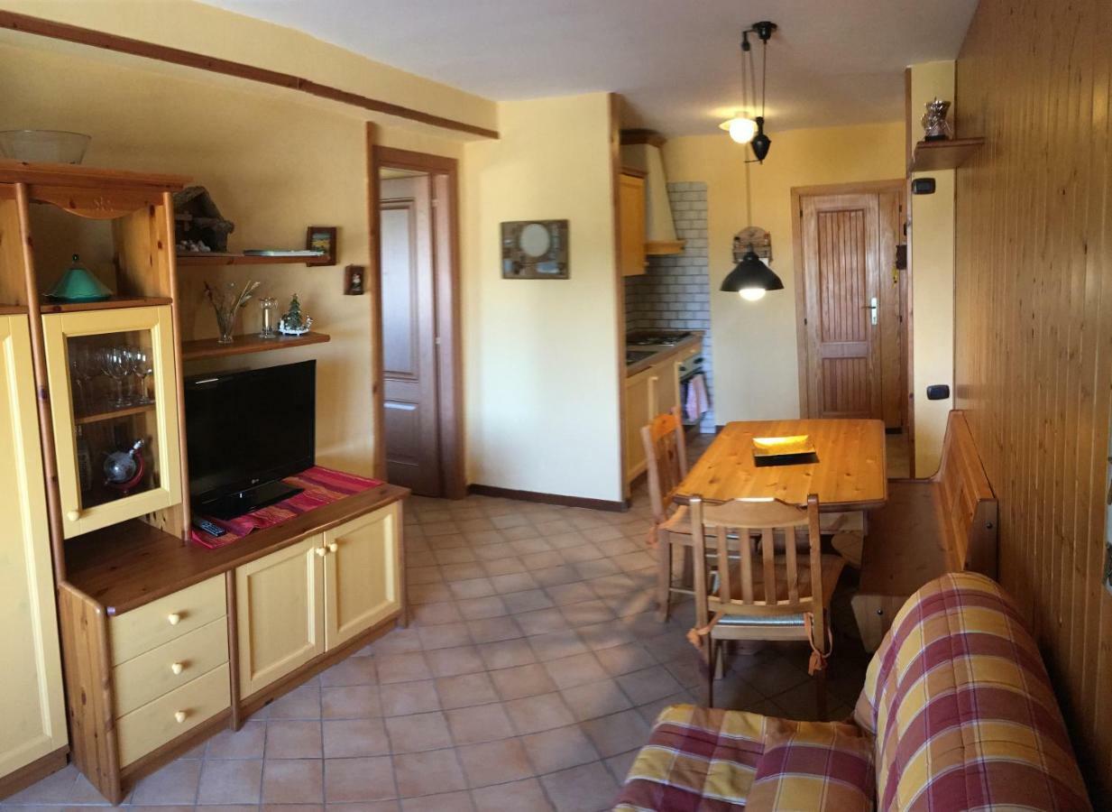 Villaggio Dello Sciatore Residence Paradiso Appartamenti E Monolocale Роккаразо Екстер'єр фото
